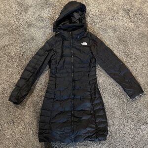 The North Face Women's Black Puffer Jacket Parka